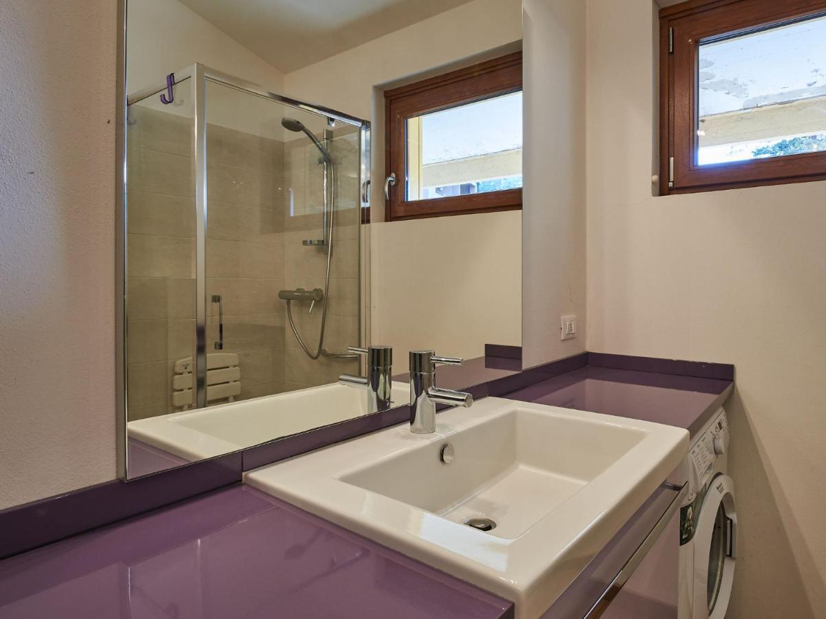 Apartment Hermitage-19 By Interhome Porto Valtravaglia Εξωτερικό φωτογραφία
